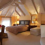Boutique Skamnos Hotel 4*