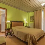 Boutique Skamnos