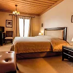 Boutique Skamnos Hotel 4*