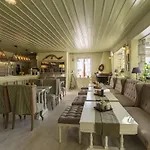 Boutique Skamnos 4*