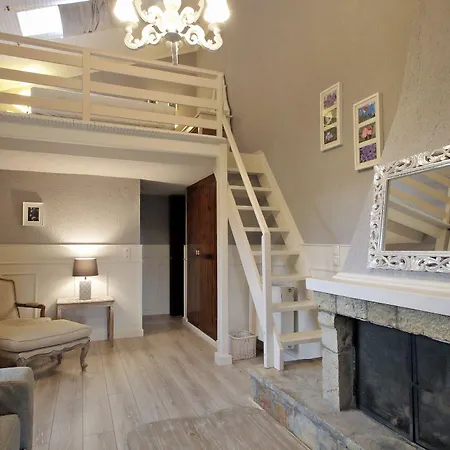 Boutique Skamnos Hotel