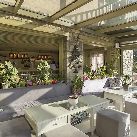 Boutique Skamnos Hotel 4*