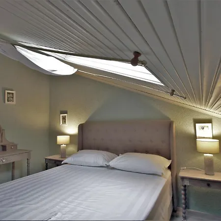 Boutique Skamnos 4* Αράχωβα