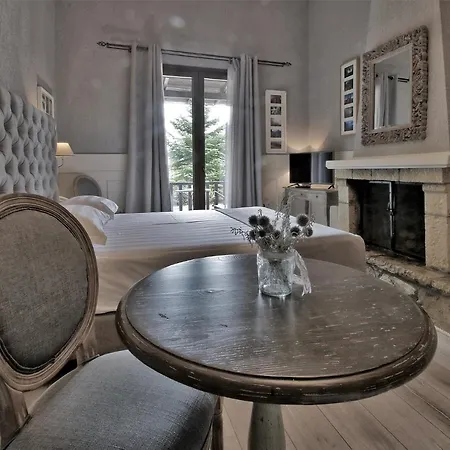 Boutique Skamnos Hotel